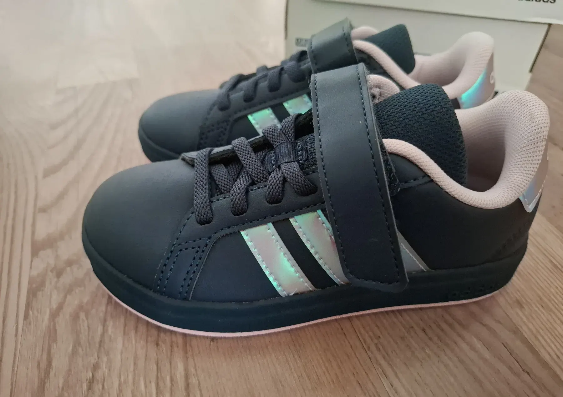 Mädchenschuhe von Adidas