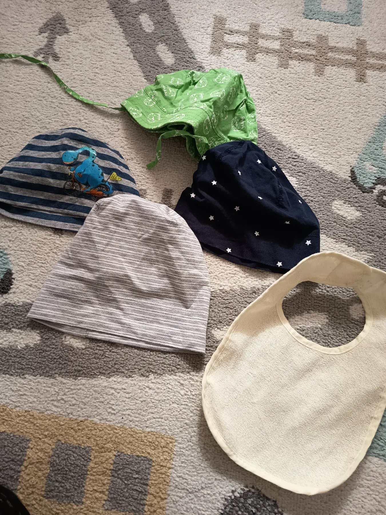 Kleidungspaket gr.74-80