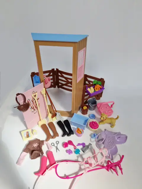 Reitstall Barbie Mattel Puppen viel Zubehör Set Paket Vintage