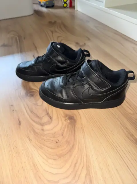 Nike Sneaker schwarz Gr.27