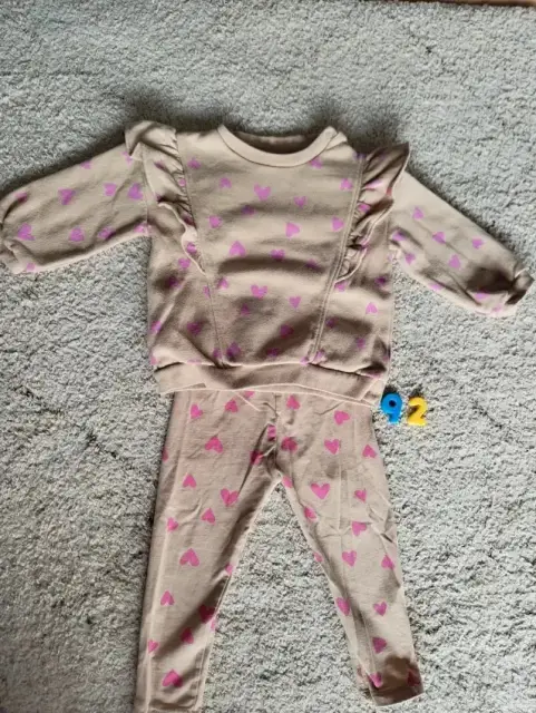 Set Langarmshirt Sweatshirt mit Leggings pinke Herzen Rüschen Größe 92