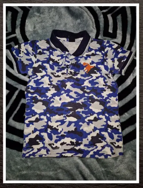 Camouflage Poloshirt Gr. 110 bei Gr. 104 - 110 tragbar