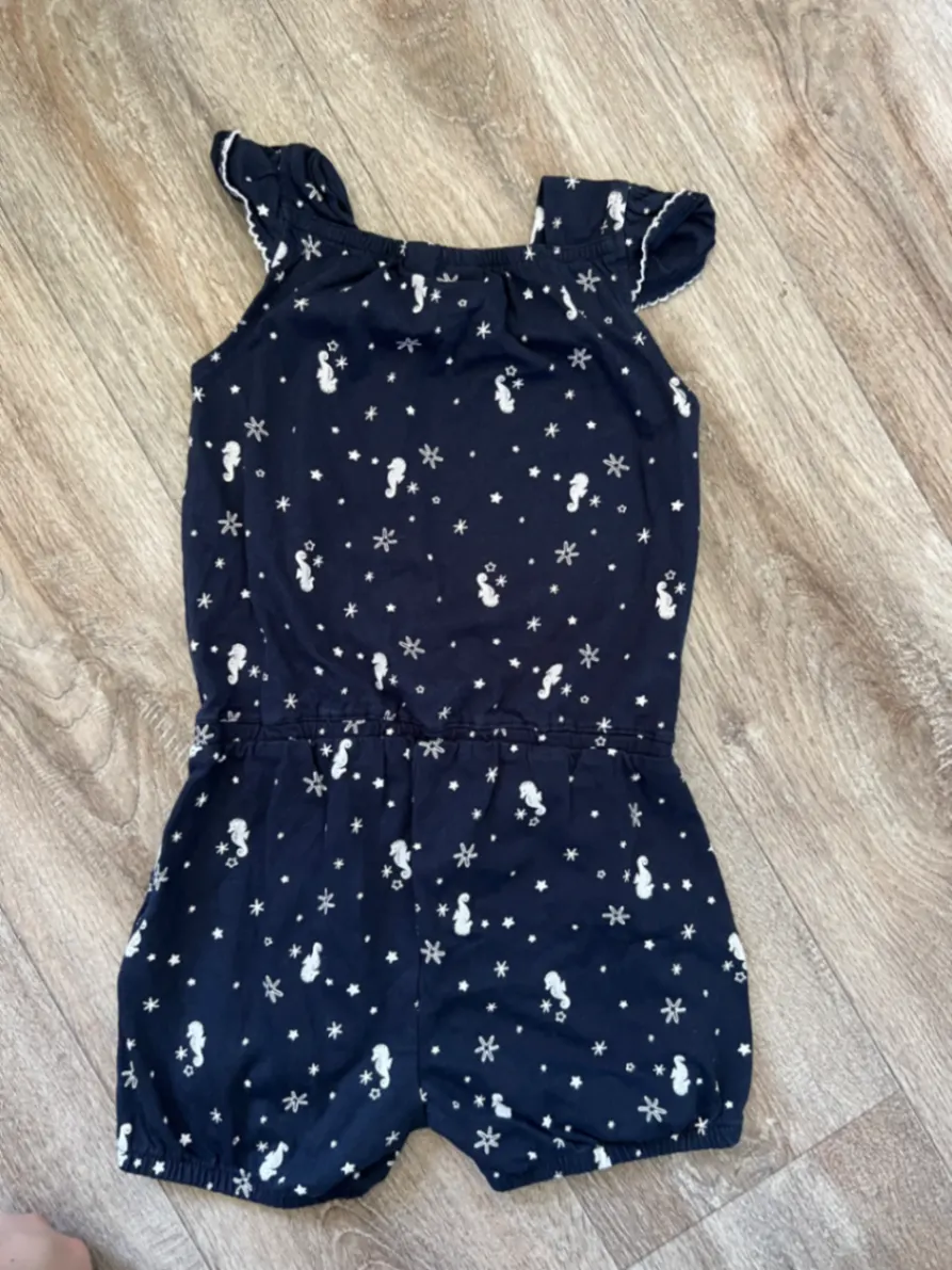 Jumpsuit/ kurzer Schlafanzug Größe 86/92