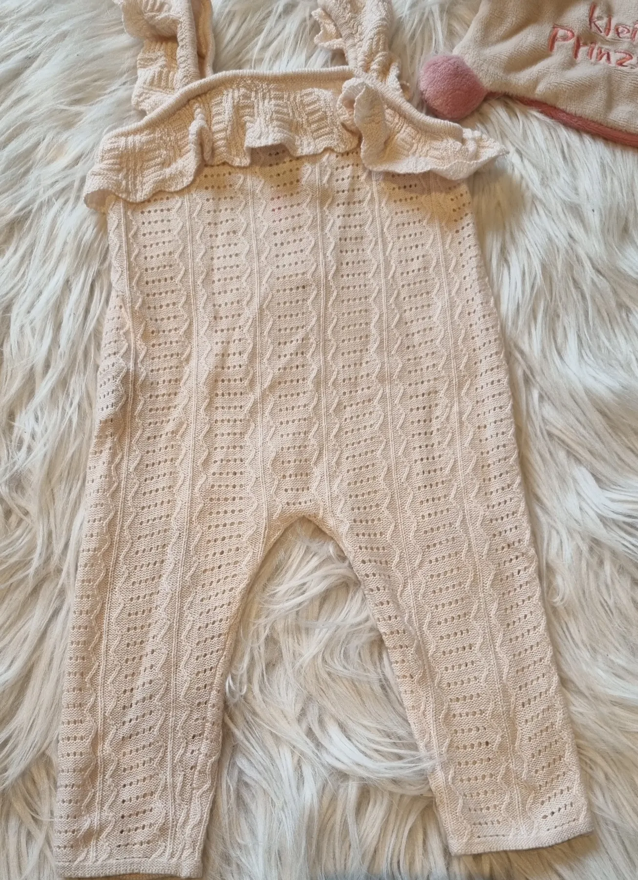 Zara Jumpsuit Strampler Gr. 62/68 ~Lochmuster~Volant Rüschen
