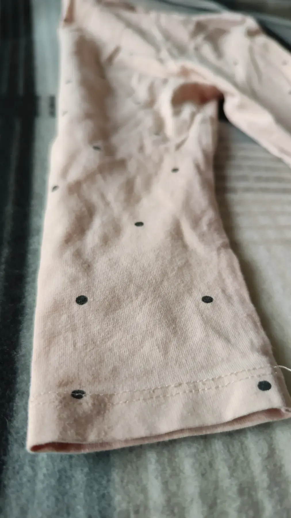 gepunktete Hose zu verkaufen