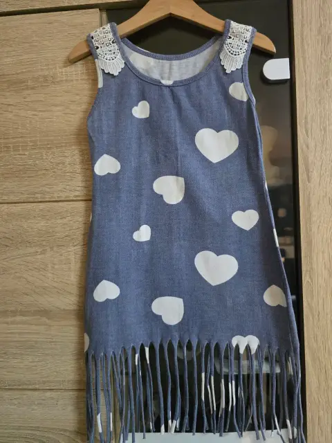 Süßes Mädchen Kleid Größe 116