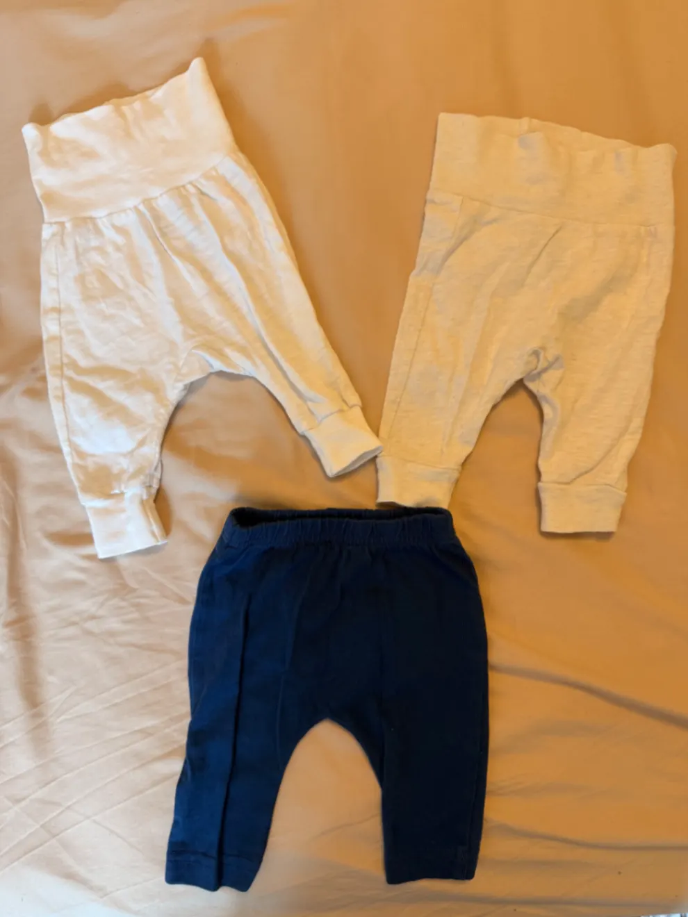 2x H&M, 1x ergee Gr. 50 leggins