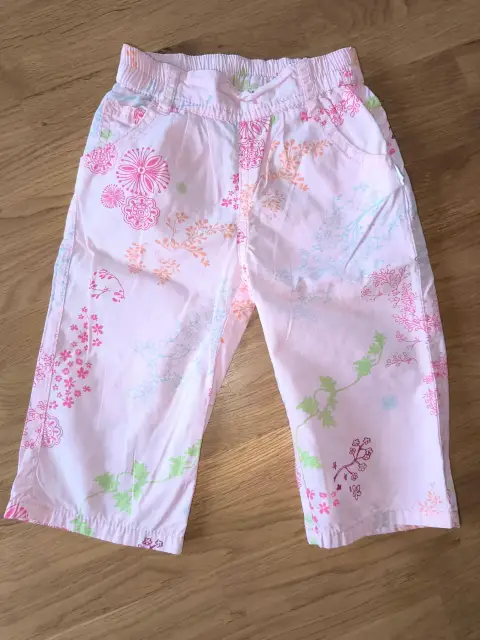 Sommerhose Hose Kanz Blumenmuster Gr.74