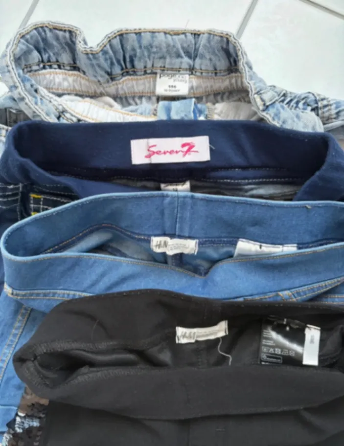 4 Sommer Shorts Gr. 146