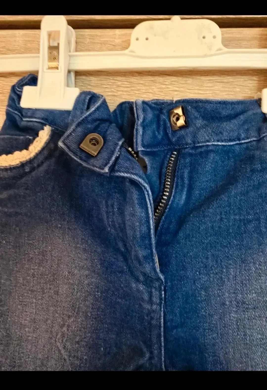 Schöne Mädchen Jeans Short Größe 104