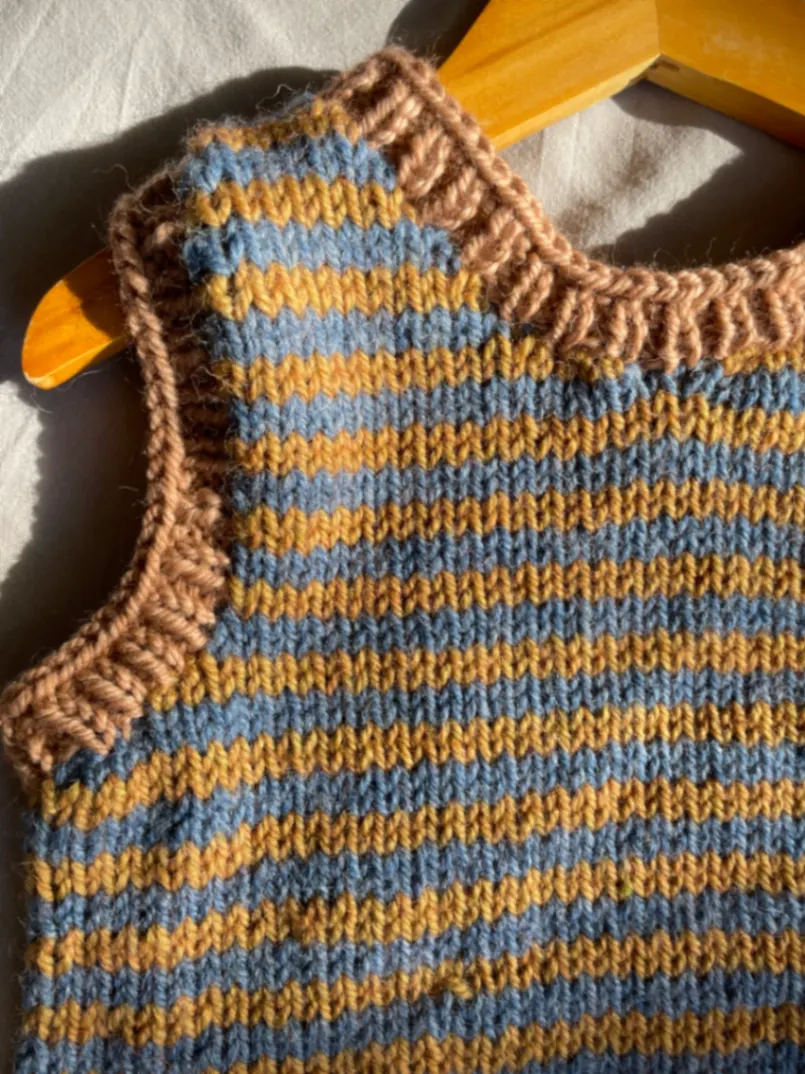 handmade weste pullunder gestrickt aus wolle 104 handmade montessori