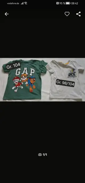 2 T-shirts