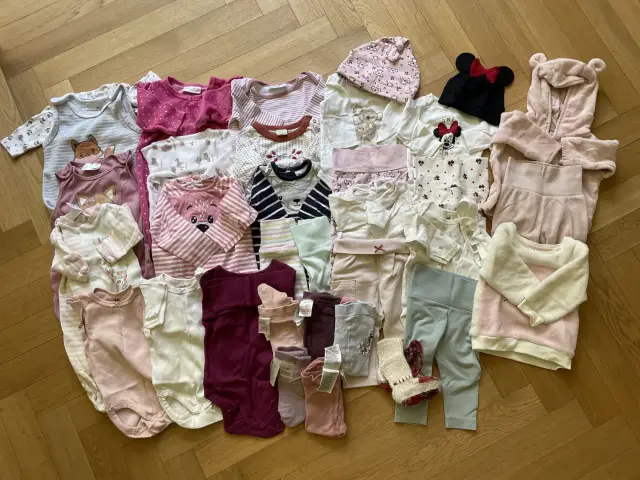 35-teiliges Kleidungspaket für Mädchen in Gr.62