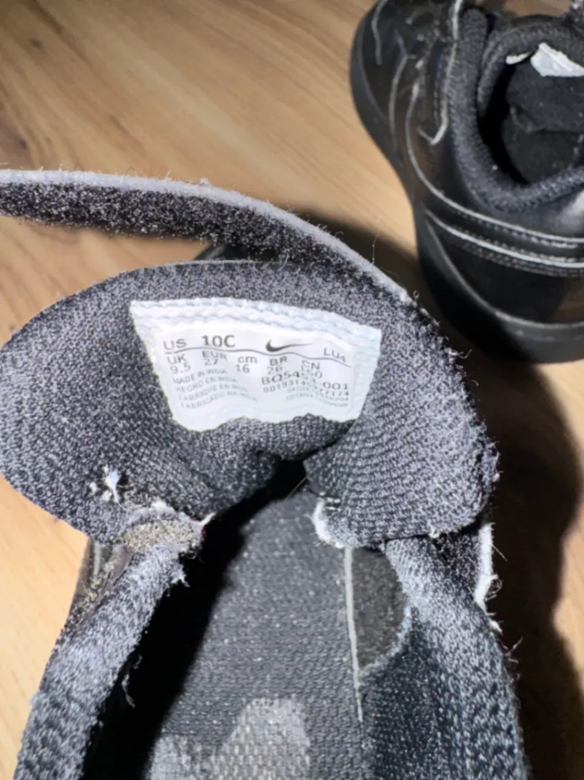 Nike Sneaker schwarz Gr.27