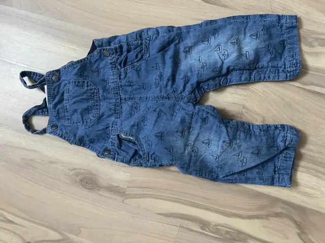 Latzhose Gr.68