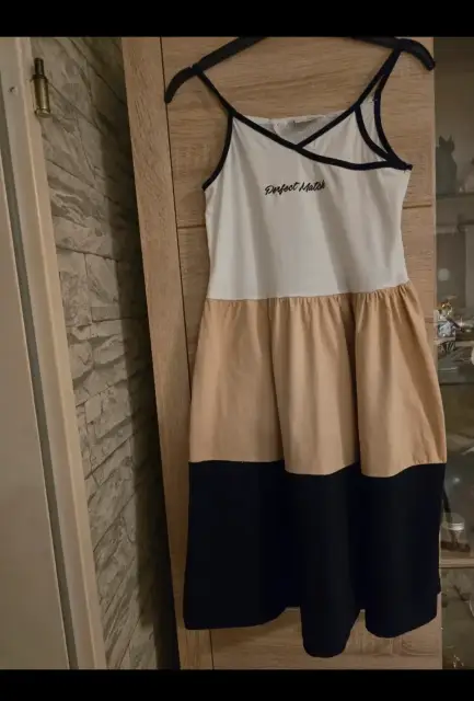 Tolles Neues Mädchen Kleid Größe 146/152