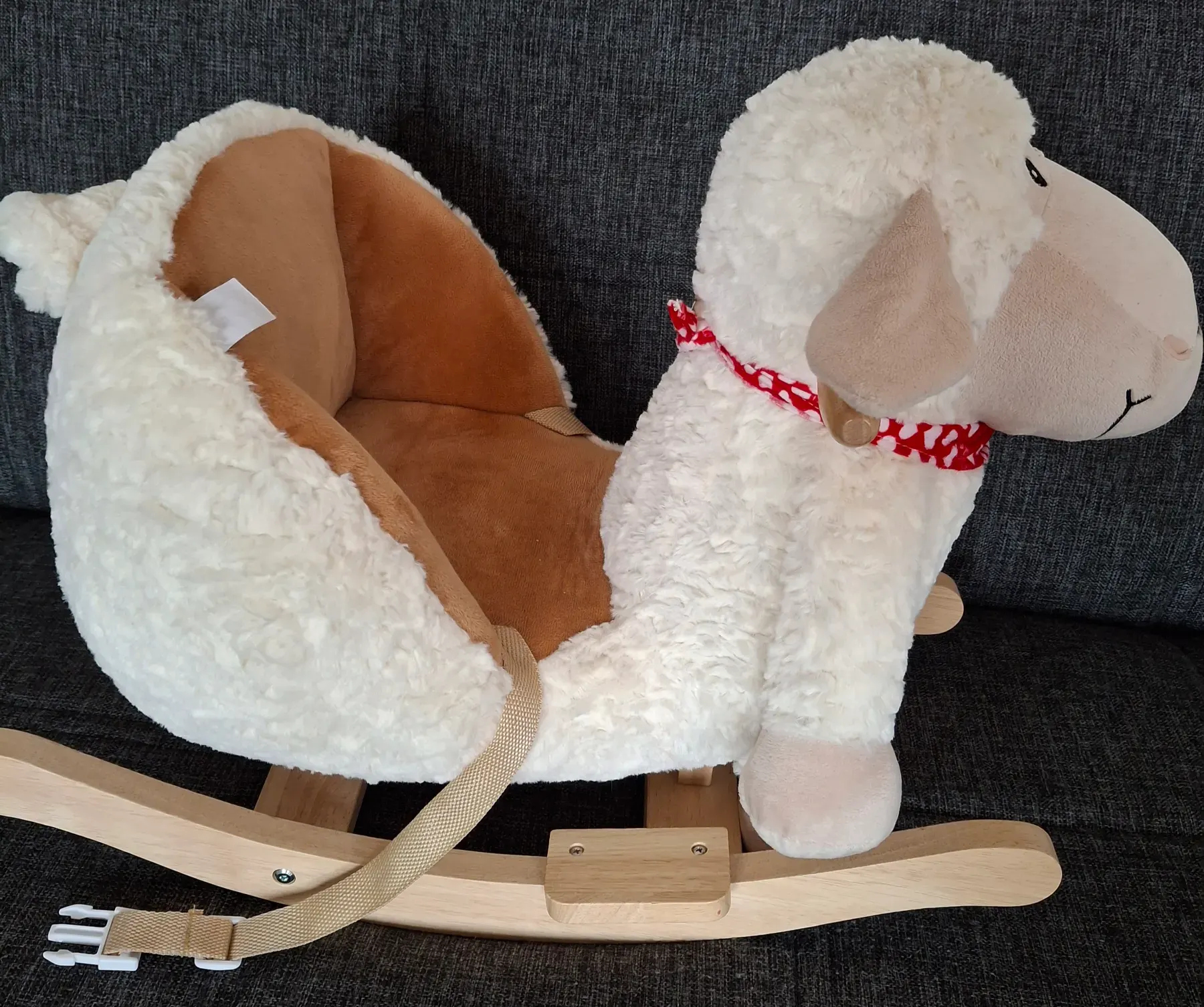 Plüsch Schaukeltier Schaf von Bieco