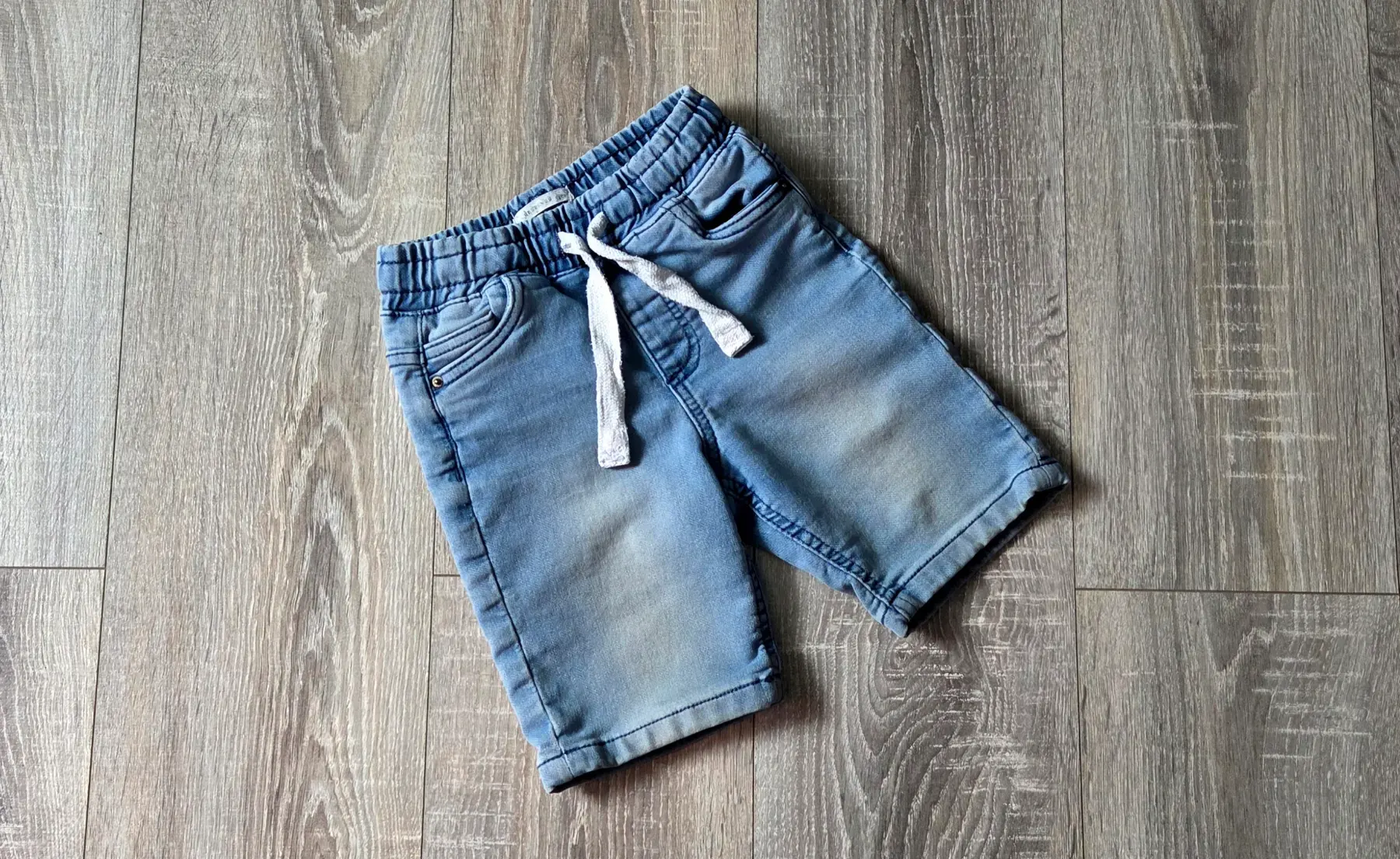Jeans Bermuda Shorts Reserved Gr. 92