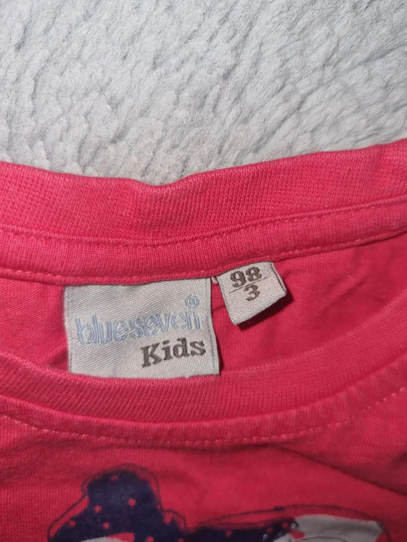 #138 rotes T-Shirt blue Seven