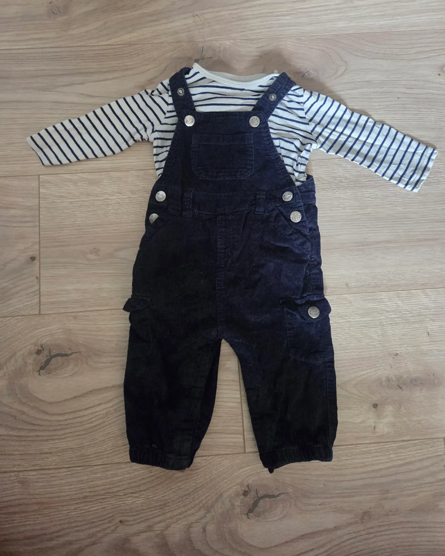 Latzhosen Outfit