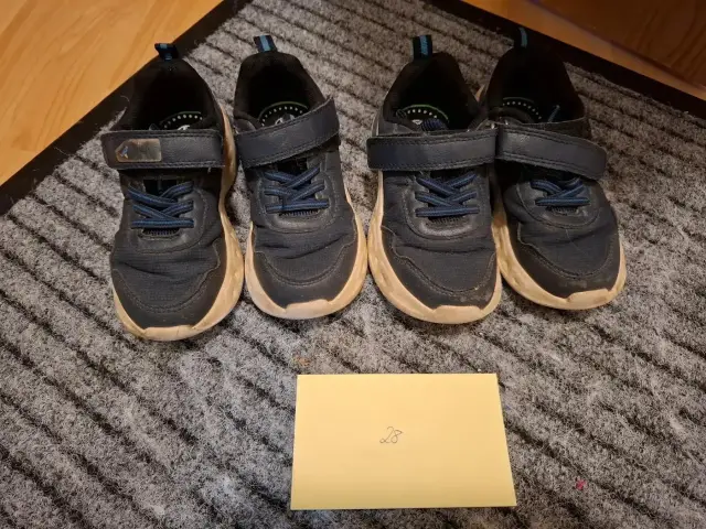Halbschuhe zu verschenken