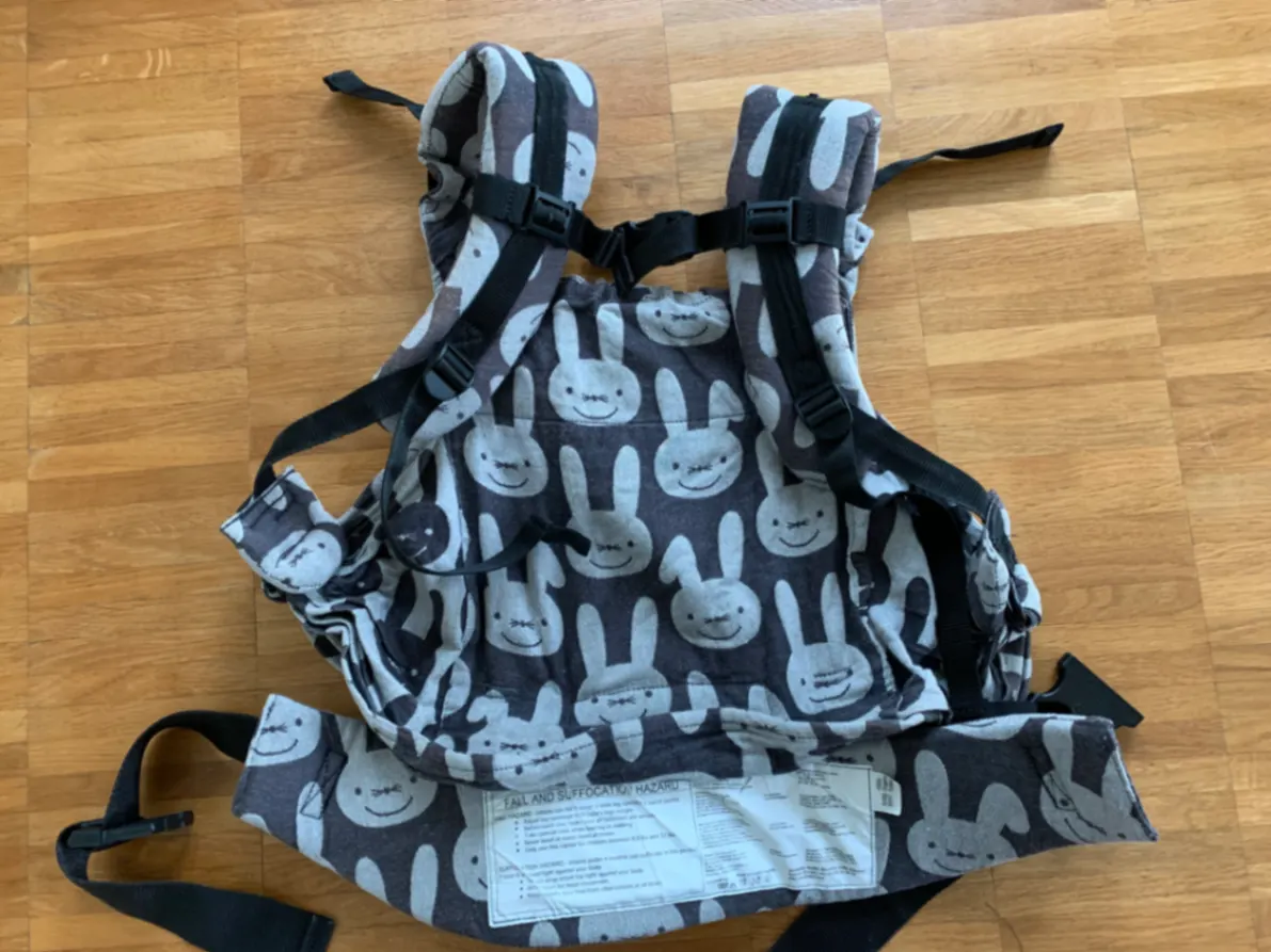 Emeibaby ergonomisch, Tragetuchstoff, Weiße Hasen, Babysize mit Schnallen, OVP, Trage, Fullbuckle