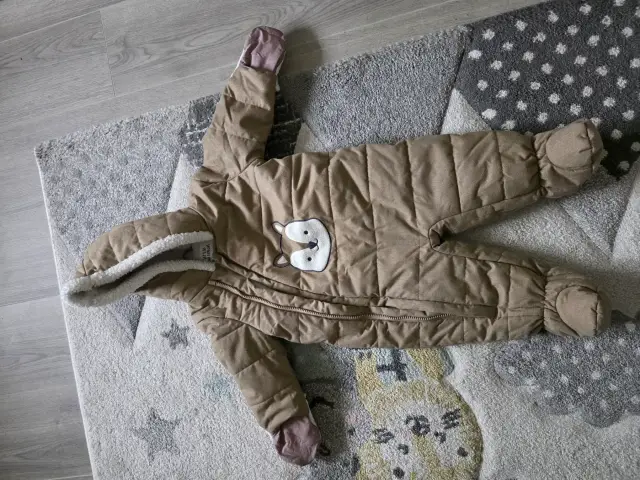 schneeanzug