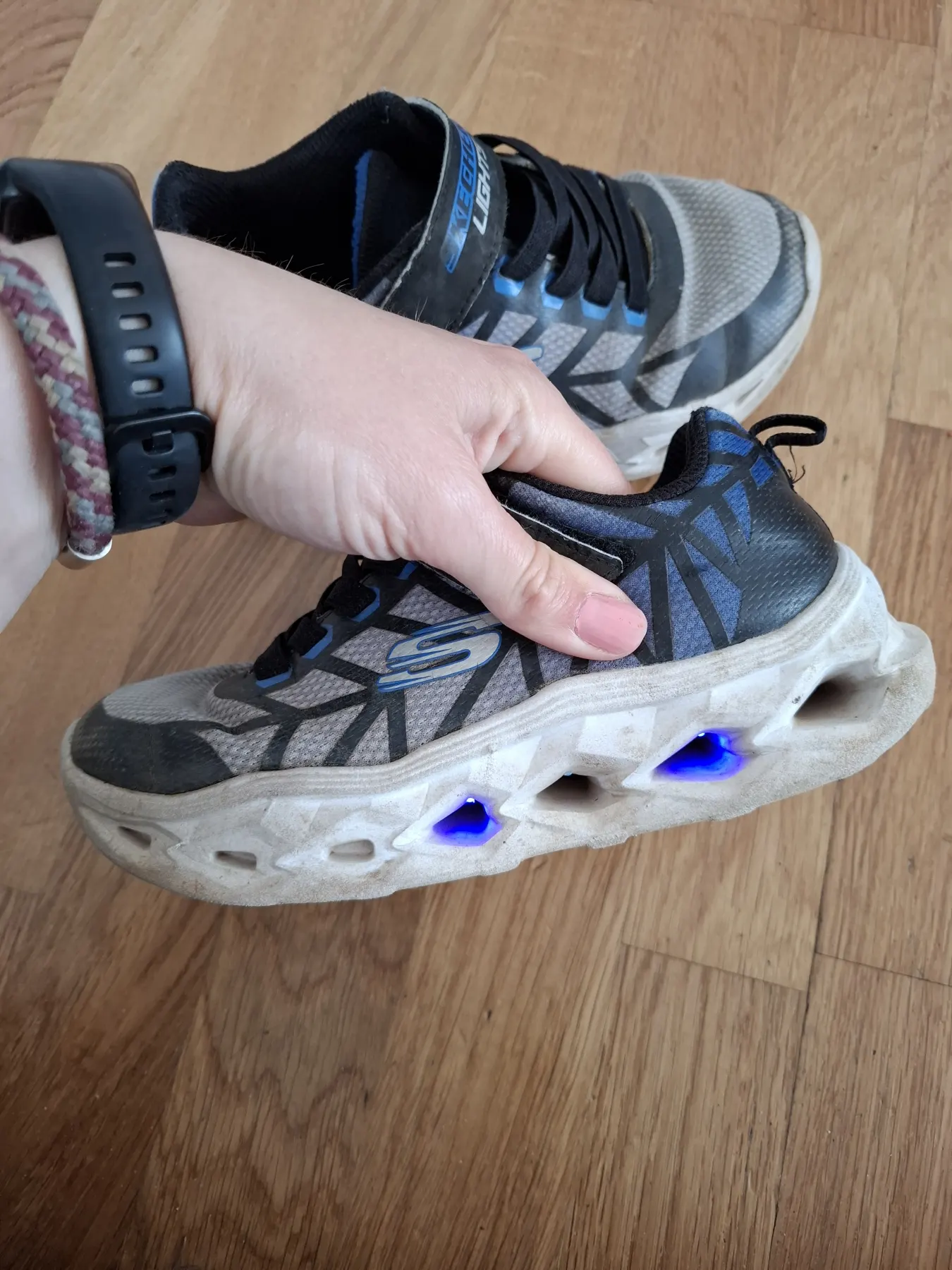 Sketchers, Gr. 31 Klettverschluss blau schwarz Blinkeschuhe Blinklichter