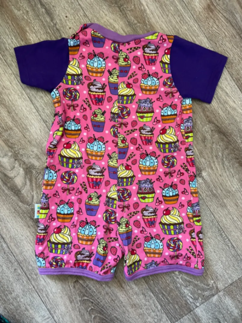 Jumpsuit/kurzer Schlafanzug Größe 86 von Babauba