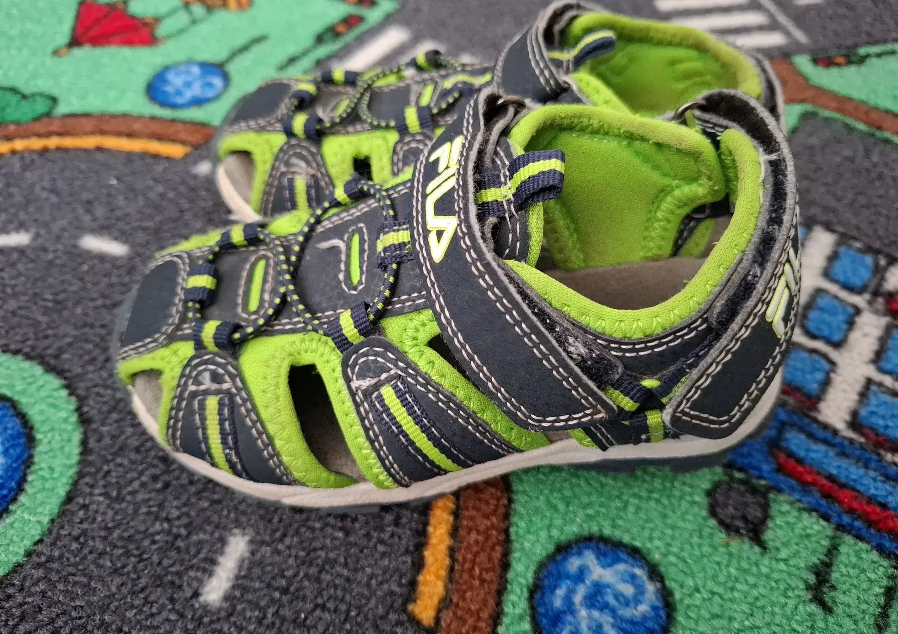Jungen Sandalen