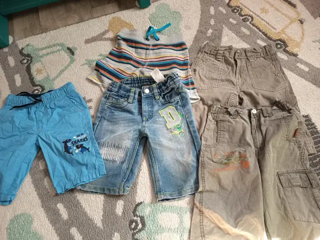 kurze Hosen gr.104