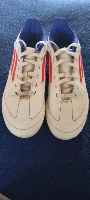 Adidas Kinder Fußballschuhe Gr. 33