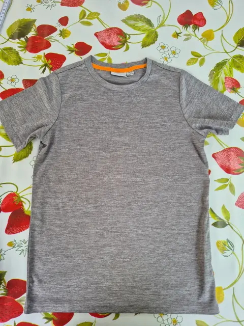 Sportshirt Gr. 134/140