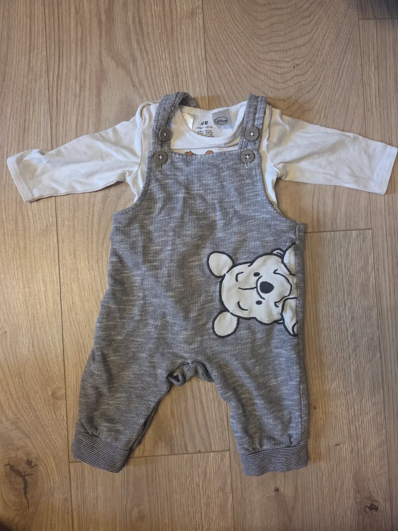 Disney Winnie Pooh Outfit