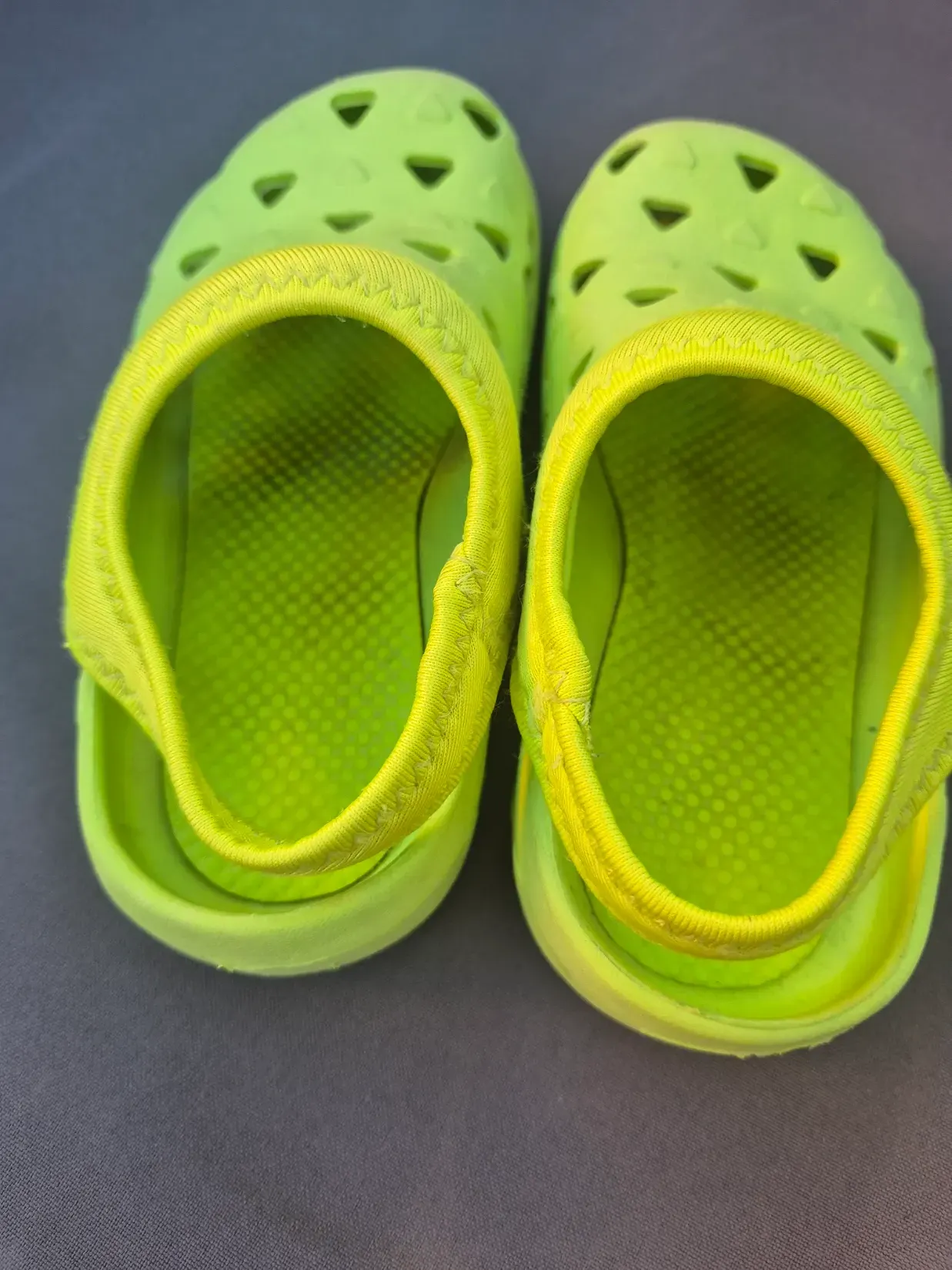 Gummischuhe Badeschuhe Hausschuhe, Jungen, Größe 24/25