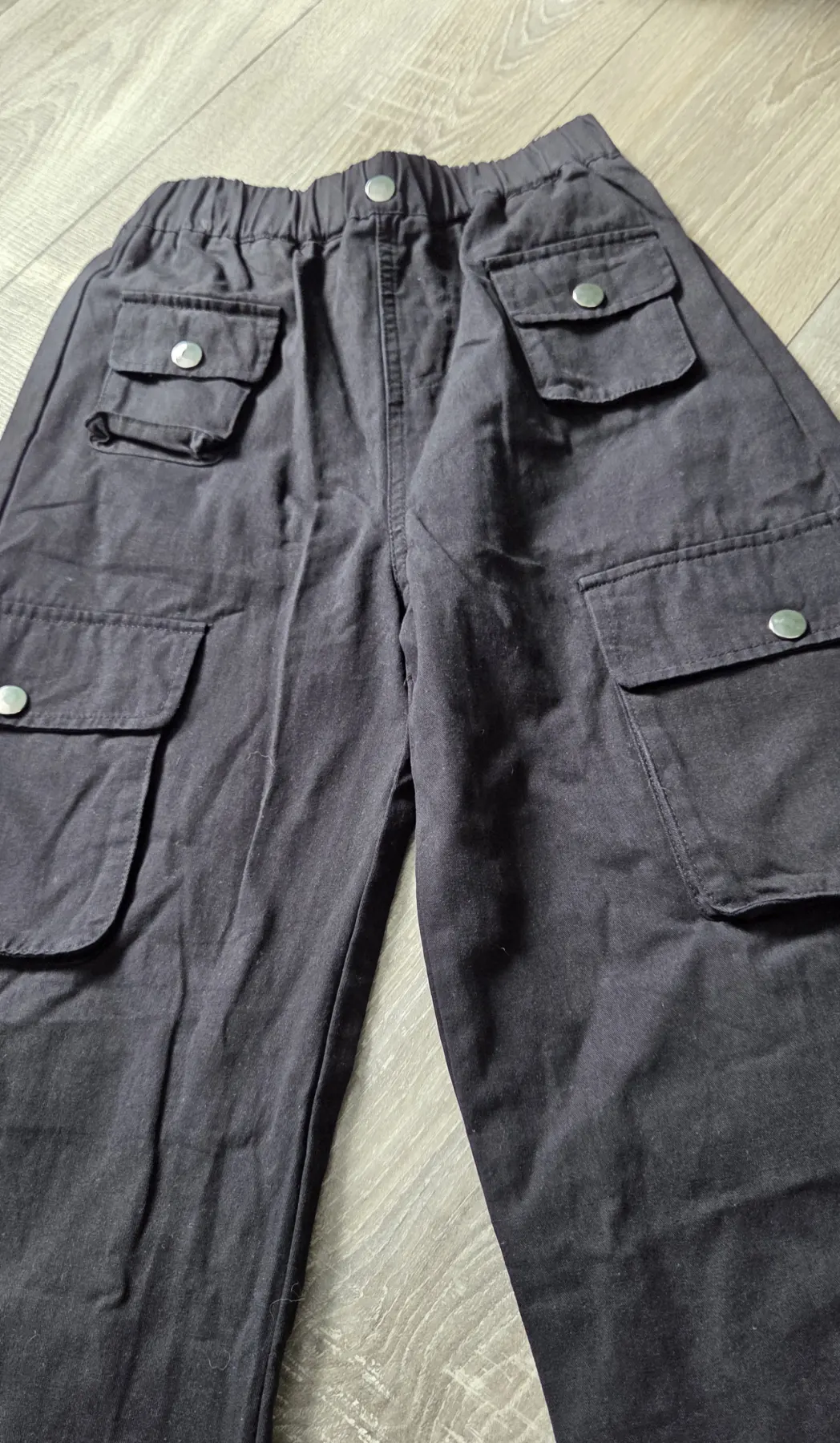 Weite Hose/ Baggy/ Fallschirmhose Gr. 140