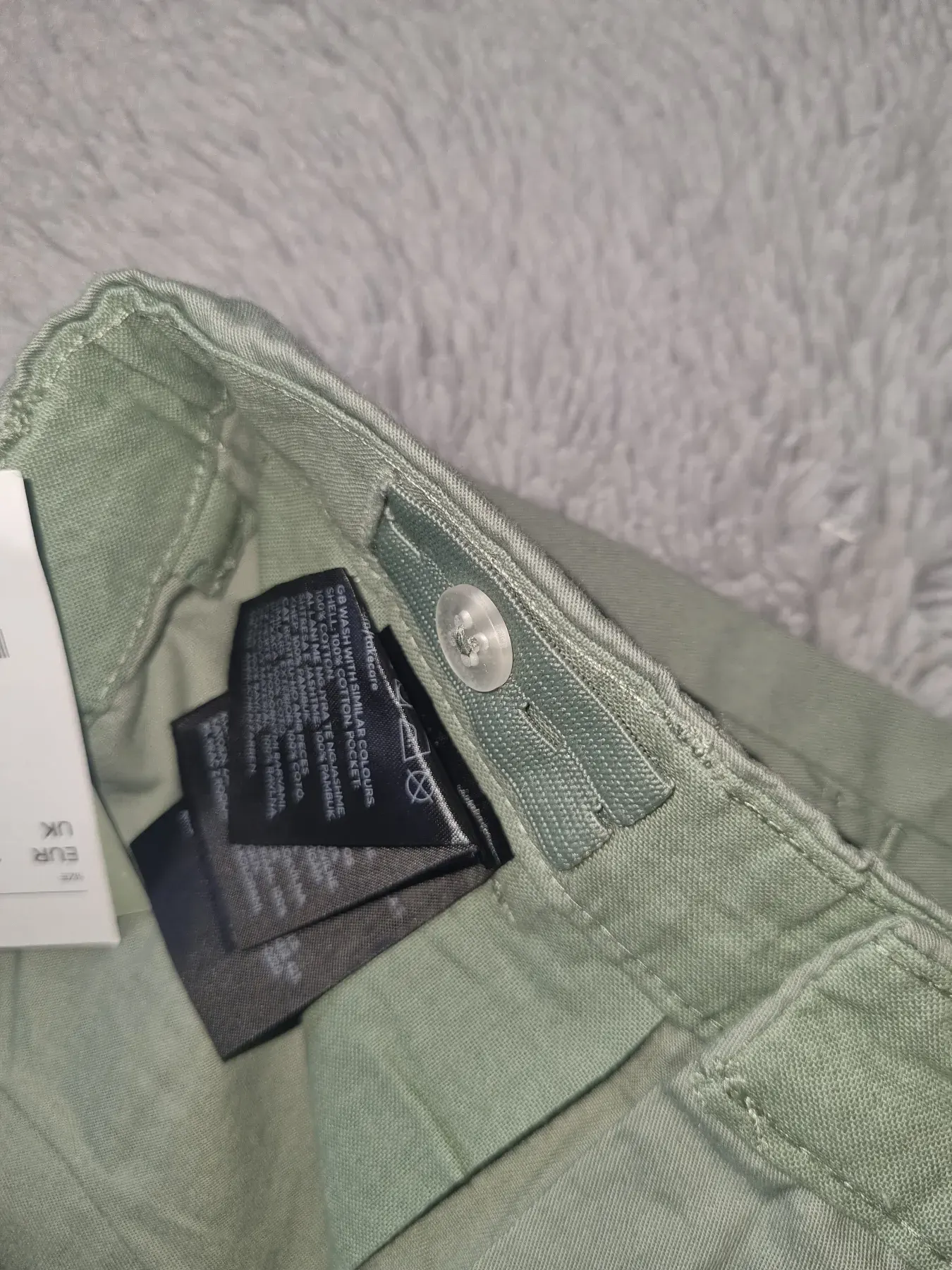 #170 salbeigrüne kurze Sommer Chino shorts h&m gr. 110