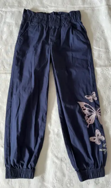 Leichte Sommerhose mit Schmetterlingen Gr. 128 von Young Idols, Woolworth NEU