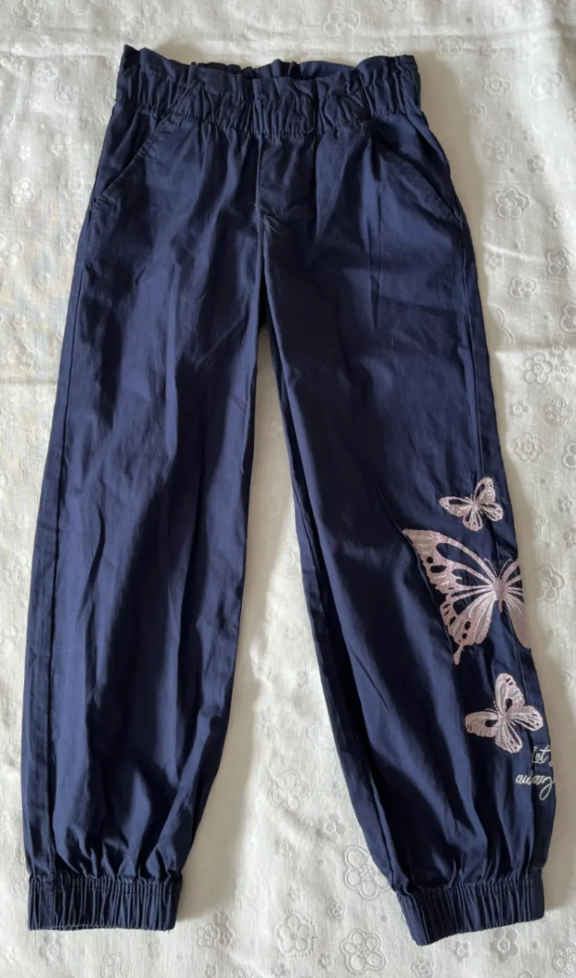 Leichte Sommerhose mit Schmetterlingen Gr. 128 von Young Idols, Woolworth NEU
