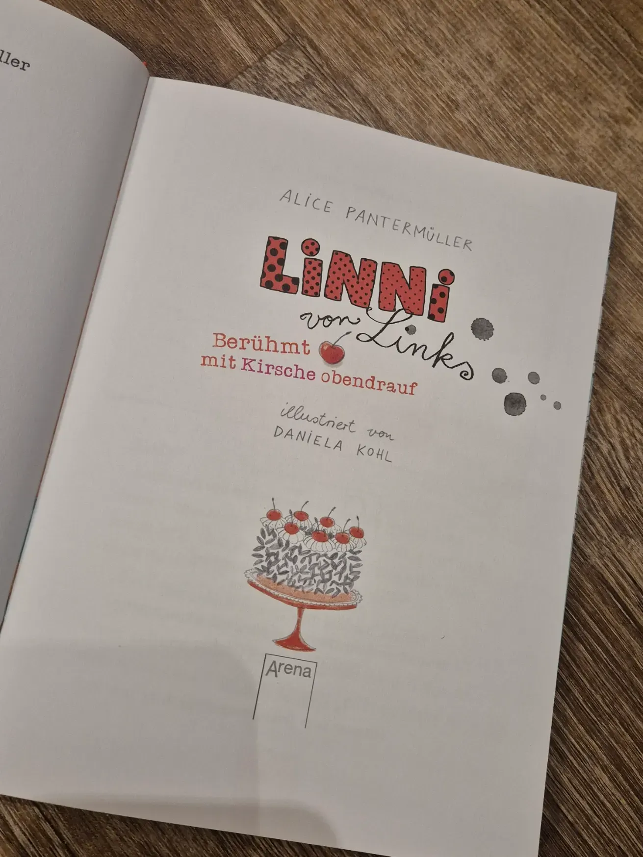 Buch "Linni von Links - Berühmt mit Kirsche obendrauf", Alice Pantermüller
