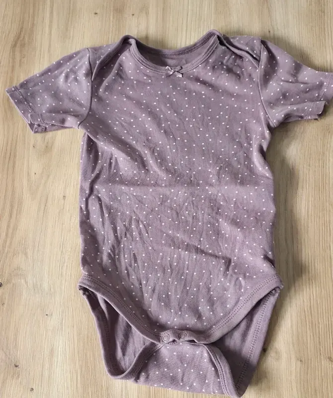 5er Set C&A Kurzarmbodies Mädchen rosa, lila, Punkte Größe 86