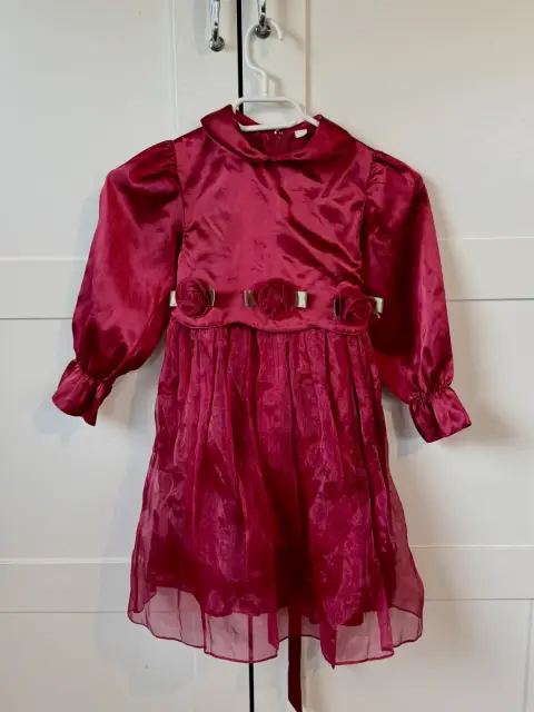 Festliches Kleid mit Blümchen