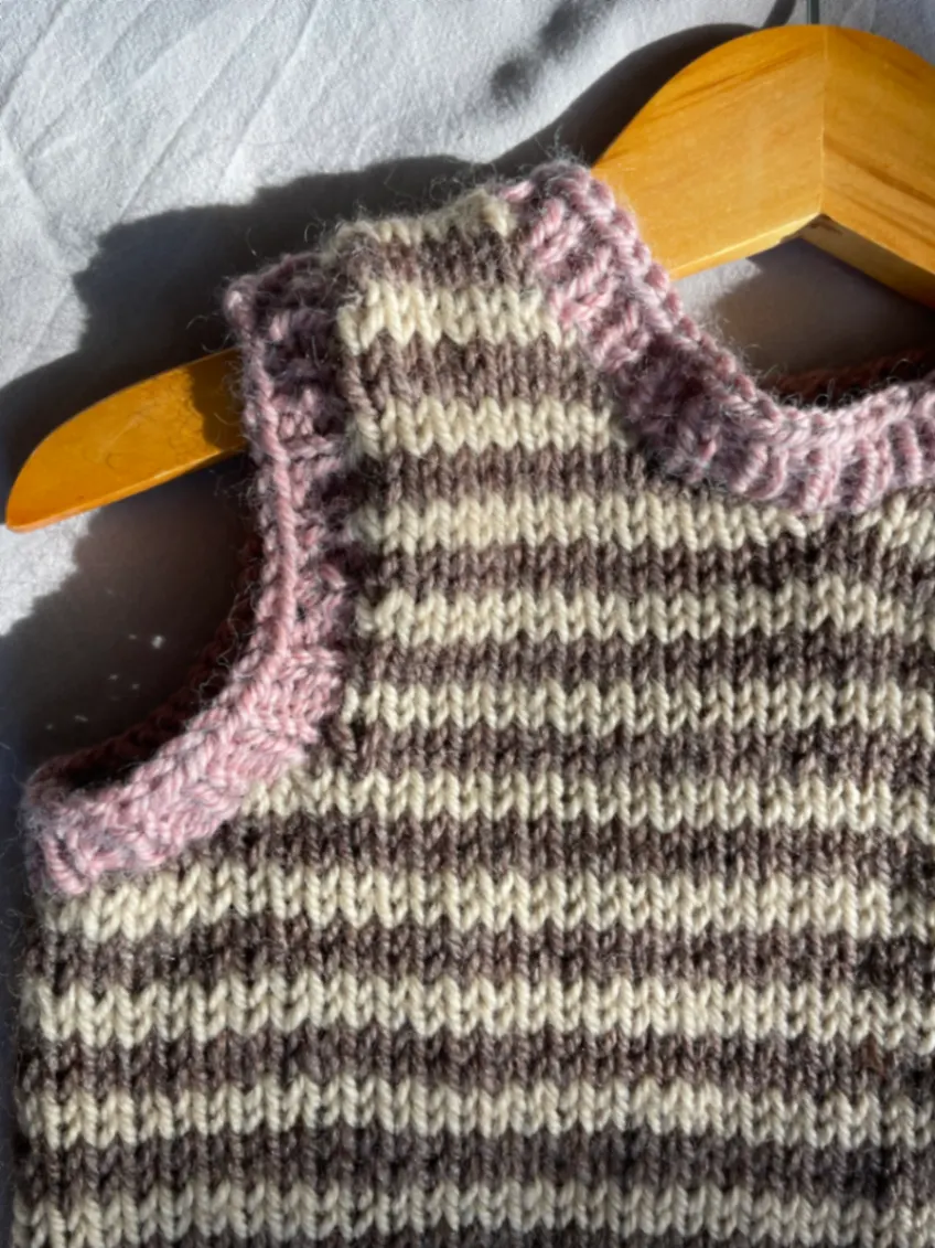 Handmade gestrickte Weste/ Pullunder aus Wolle /handmade /montessori