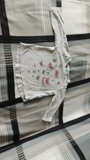 Langarmshirt mit schmetterlingsmotiv