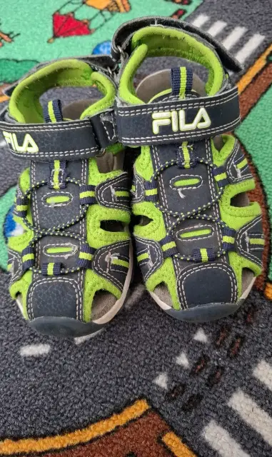 Jungen Sandalen