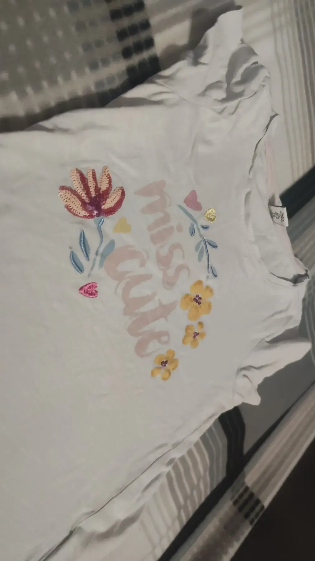 T-Shirt in 128 zu verkaufen