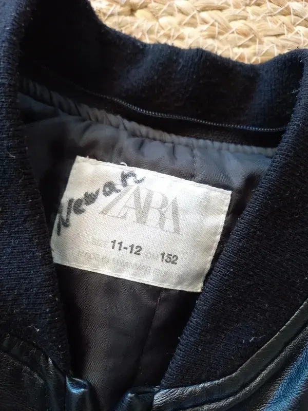 Zara Lederjacke Gr 152, Junge, Kunstleder, schwarz, College Jacke, Herbst