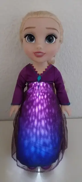 Singende Elsa-Puppe