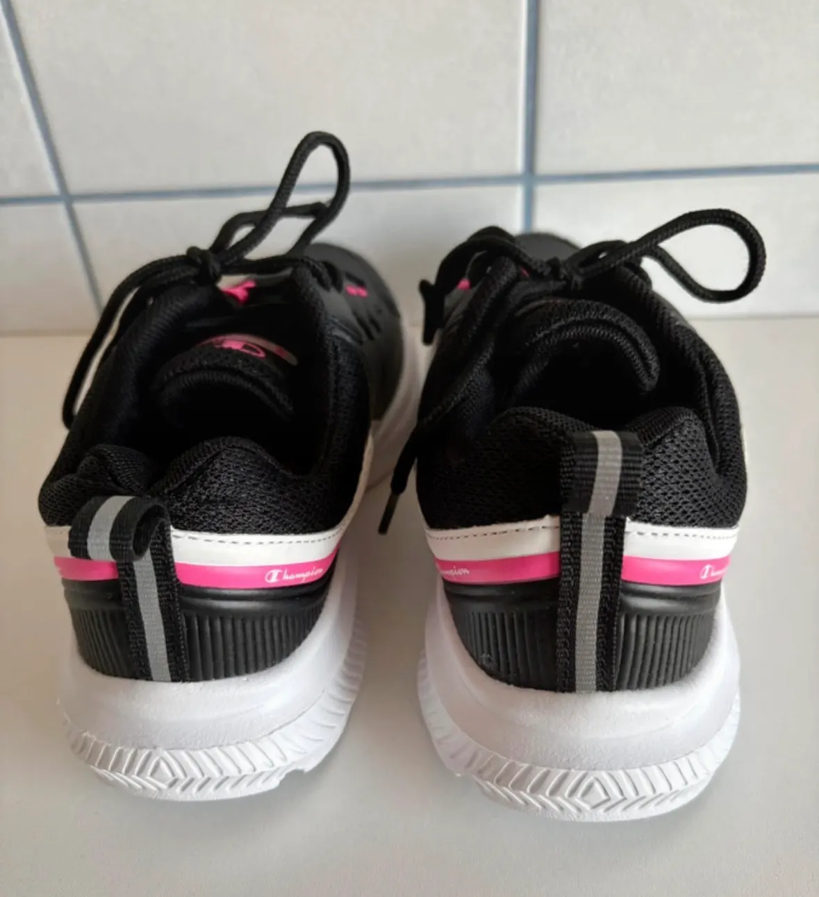 Neu! Chamgignon Sneakers Shout Out Gr. 36