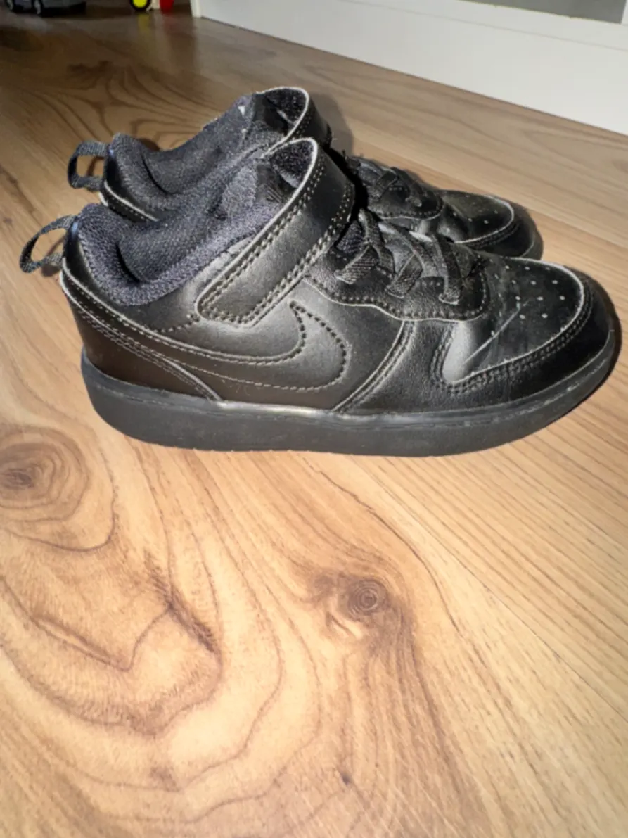 Nike Sneaker schwarz Gr.27